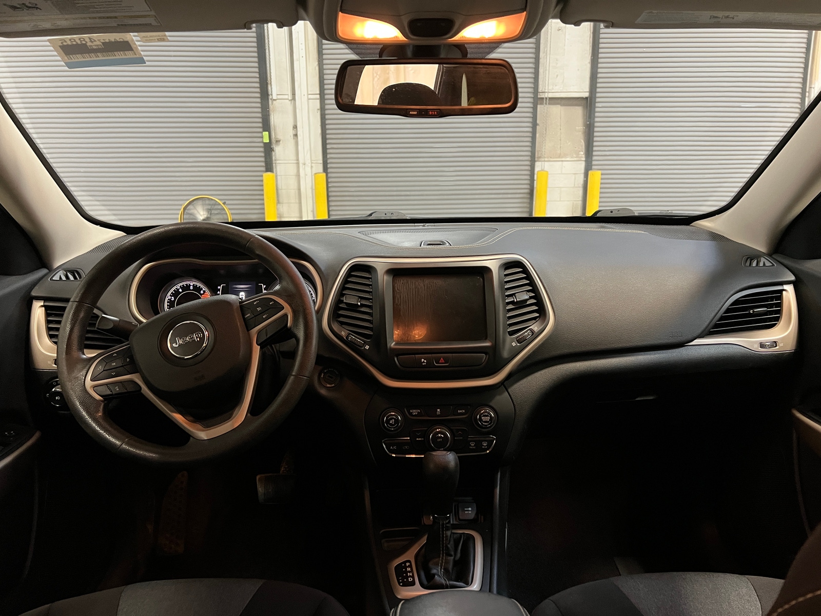Thumbnail: 2018 Jeep Cherokee - 3