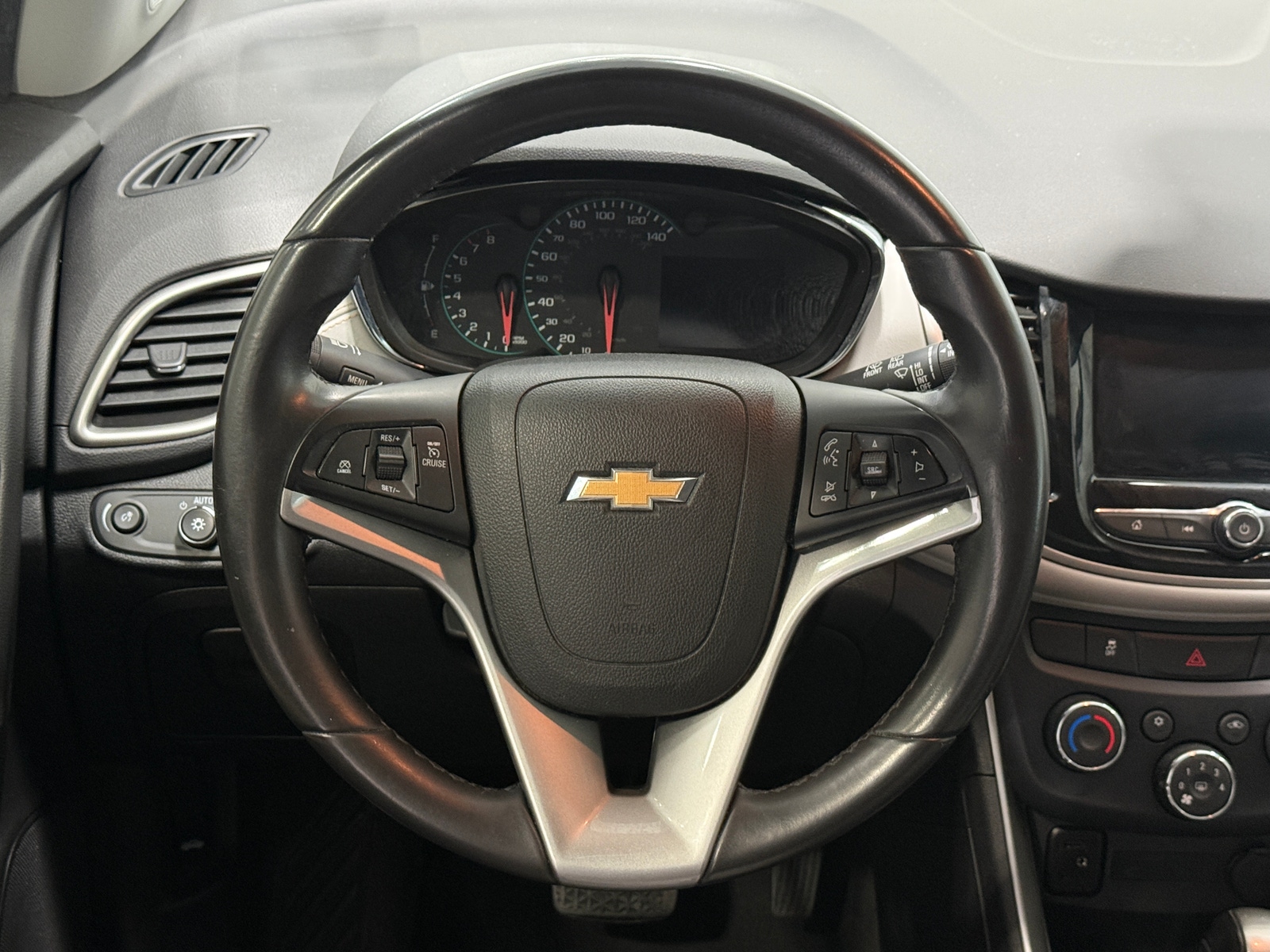 Thumbnail: 2018 Chevrolet Trax - 4