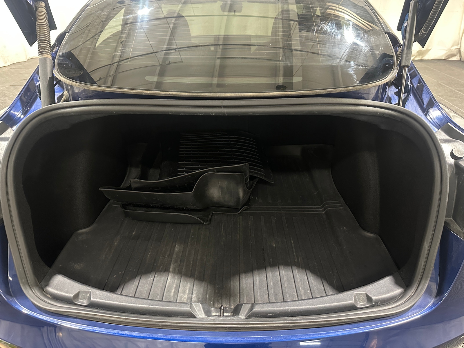 Thumbnail: 2023 Tesla Model 3 - 6