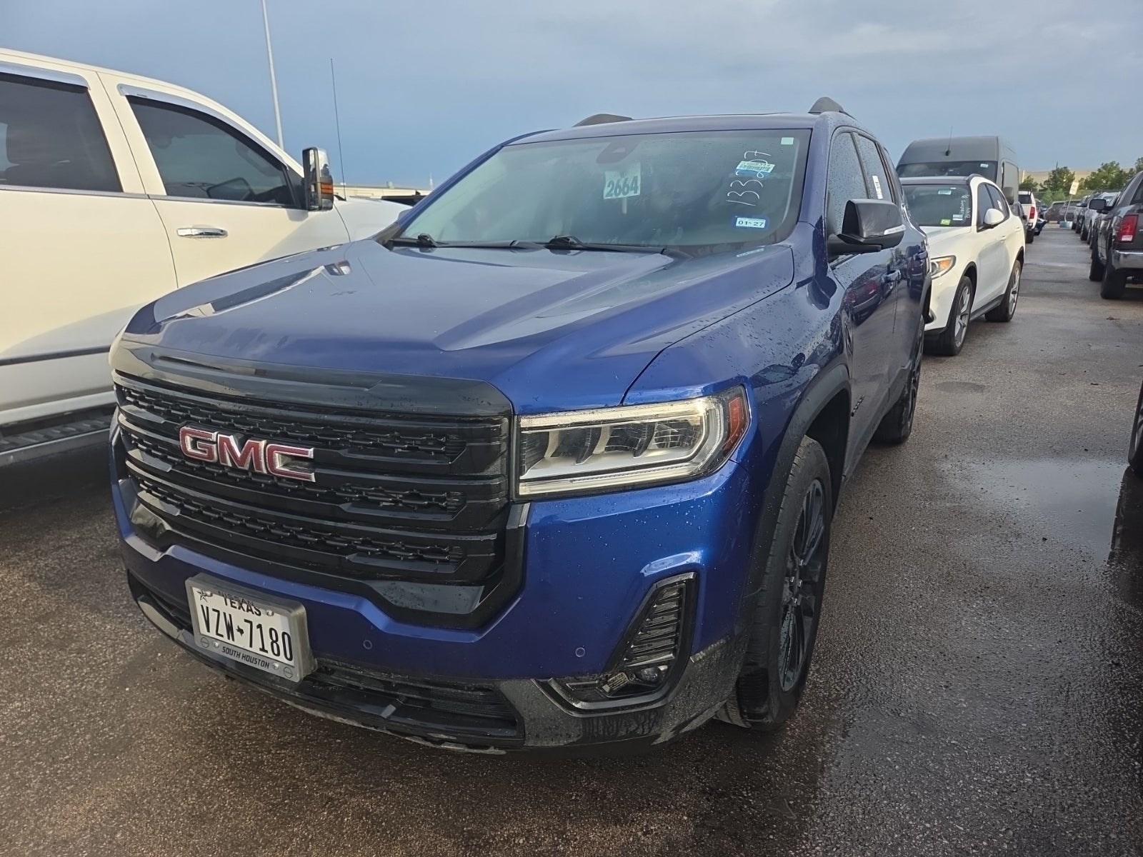 2023 GMC Acadia SLT