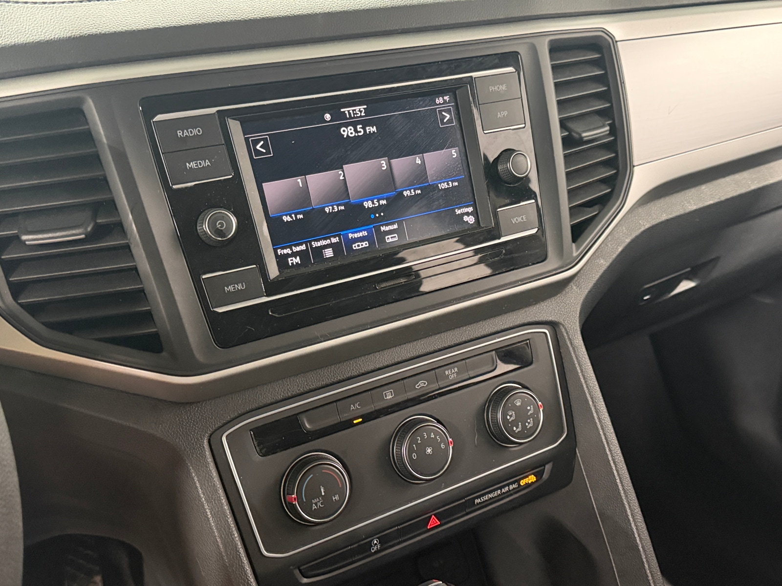 Thumbnail: 2021 Volkswagen Atlas - 4