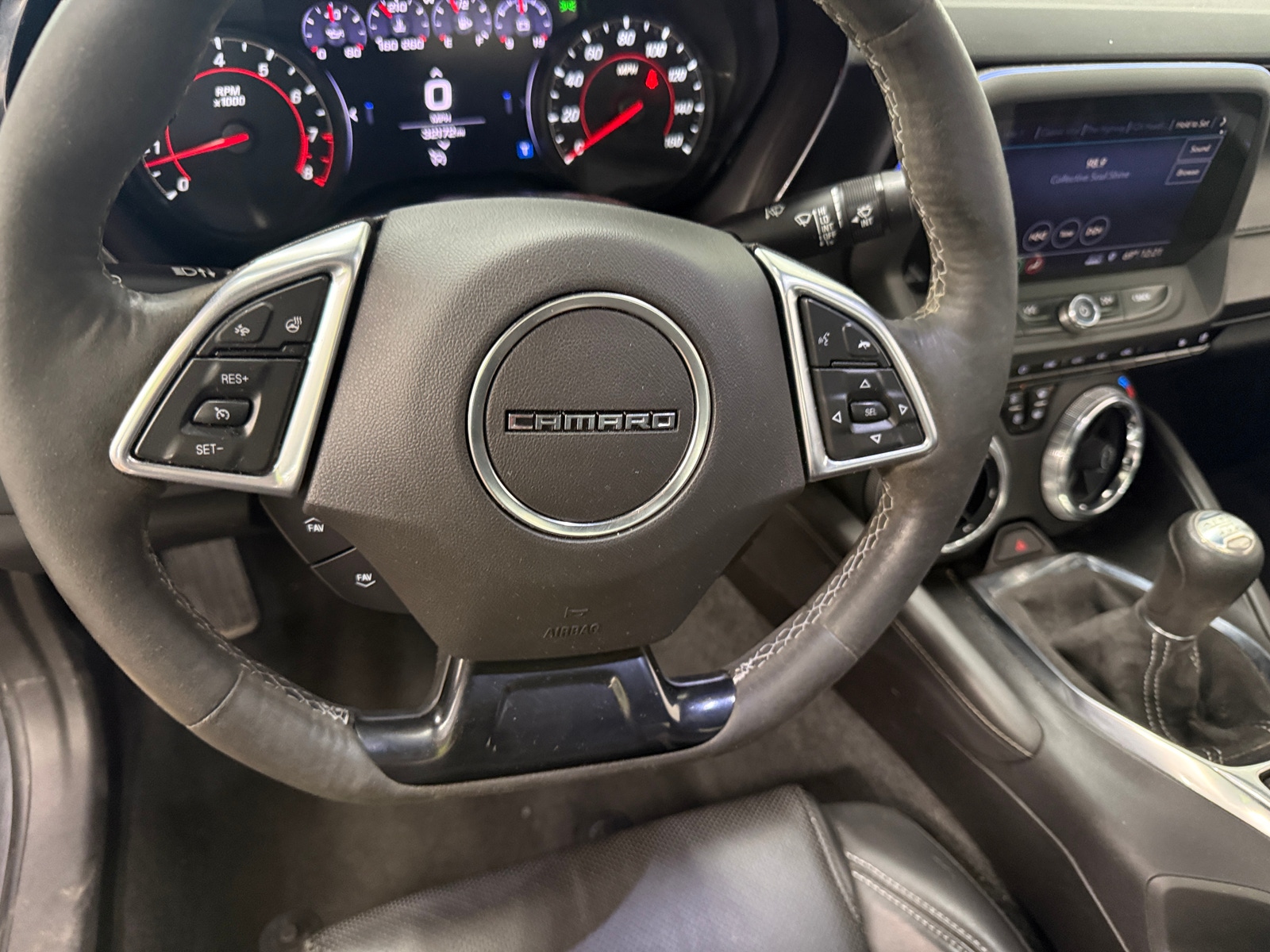 Thumbnail: 2019 Chevrolet Camaro - 3