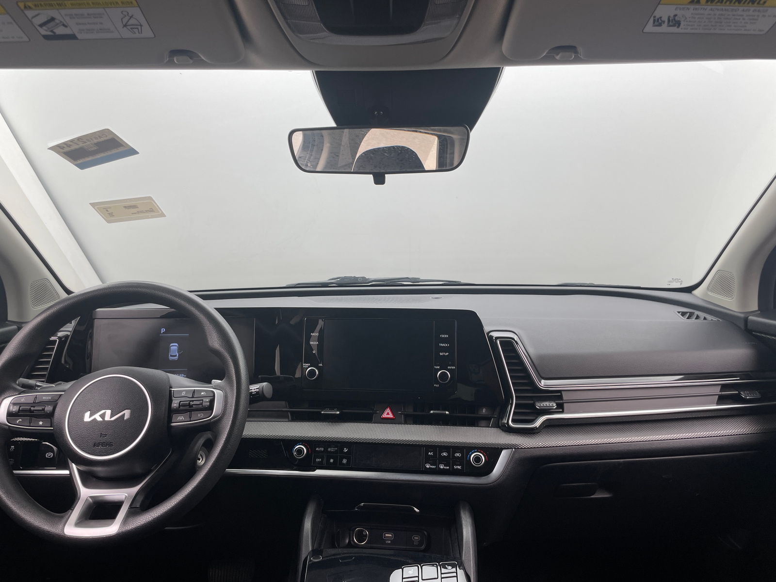Thumbnail: 2023 Kia Sportage - 3