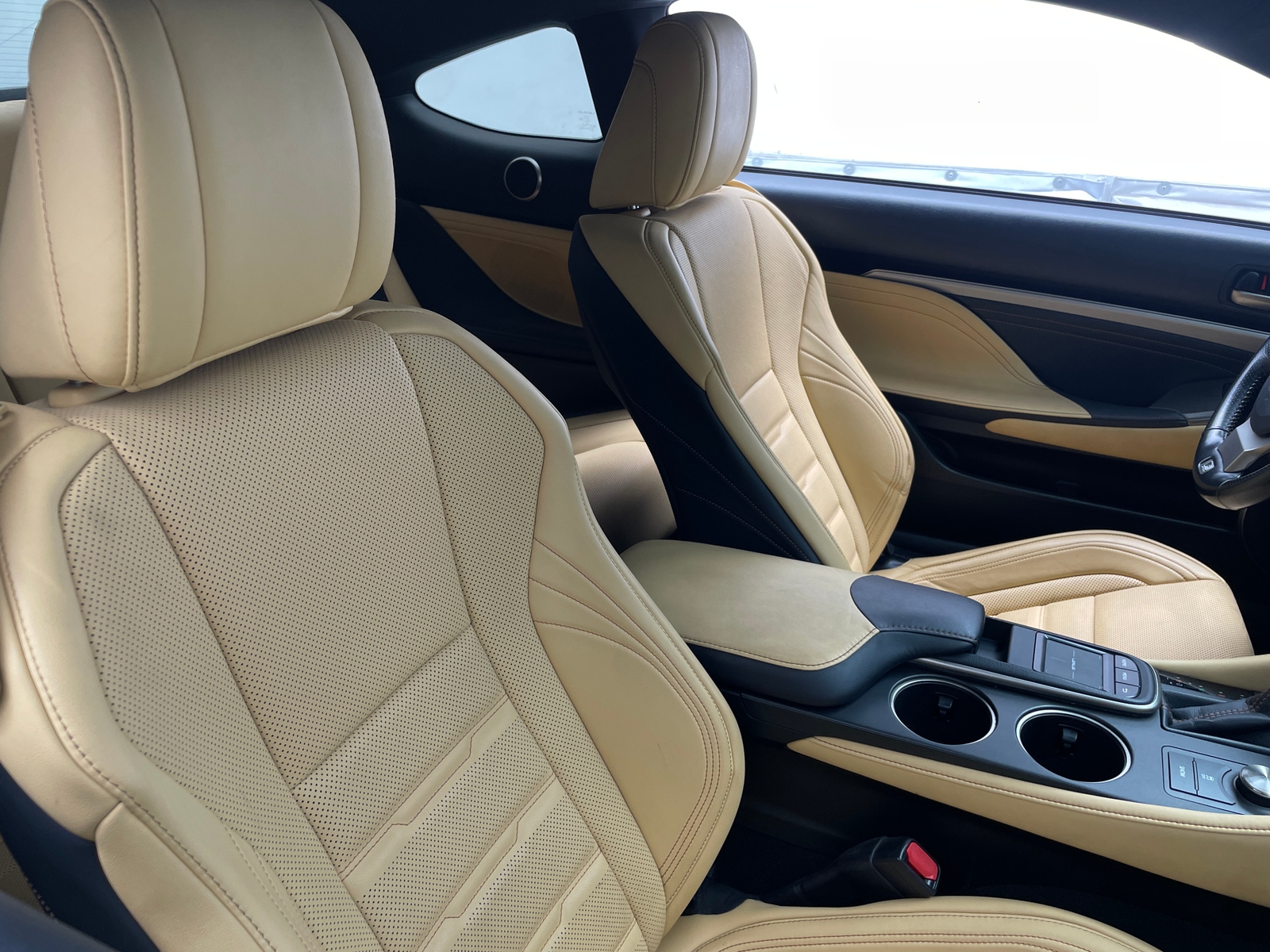 Thumbnail: 2017 Lexus RC - 2