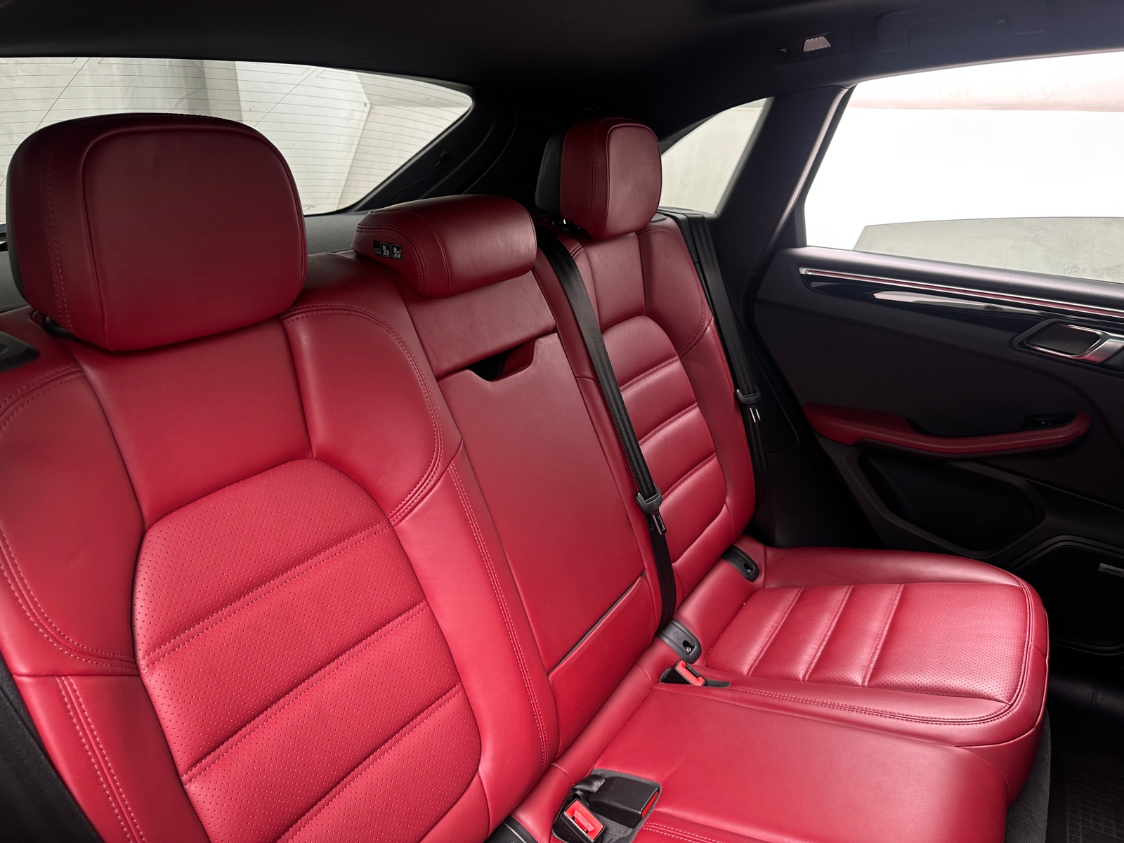 Thumbnail: 2023 Porsche Macan - 5