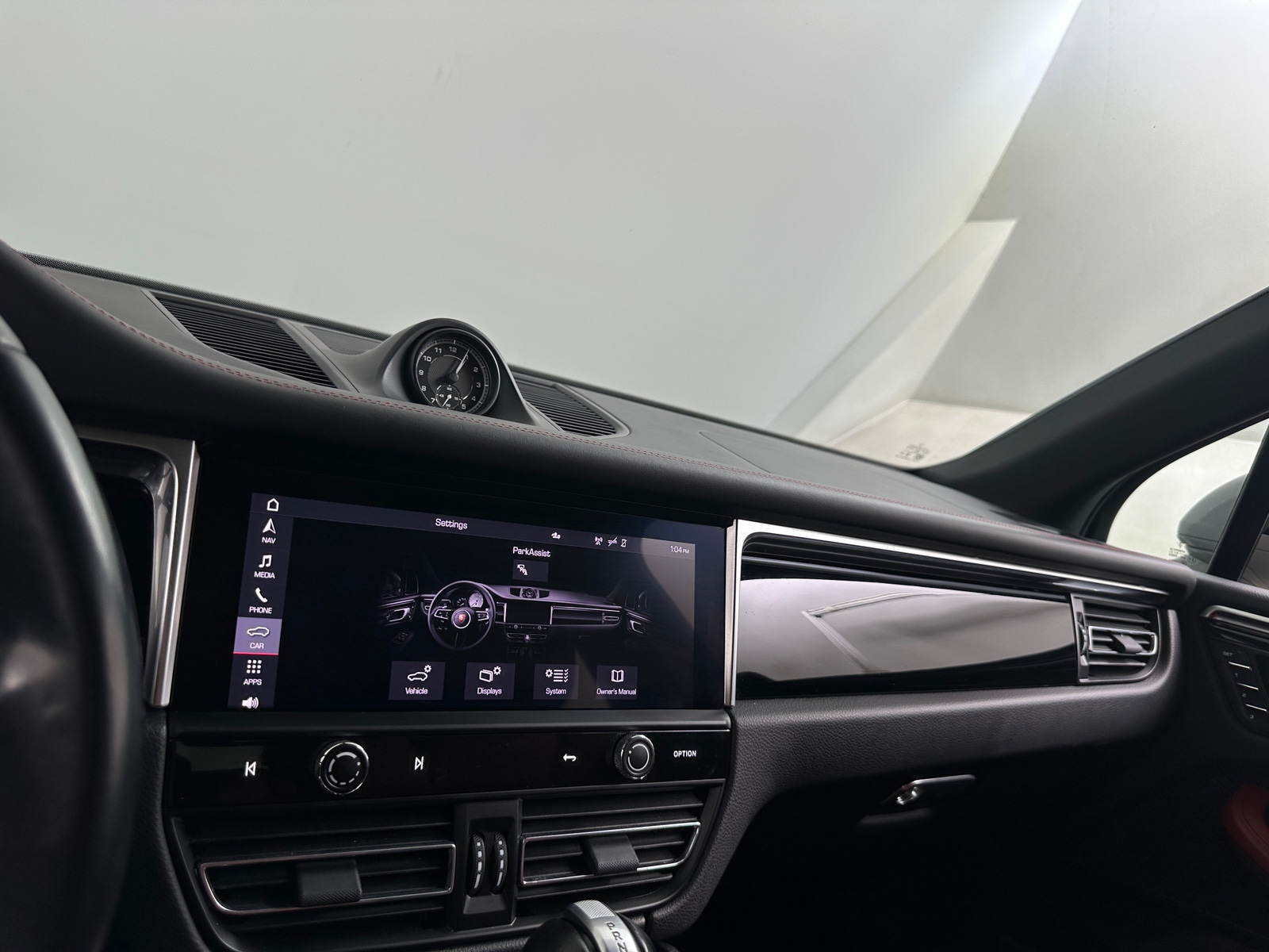 Thumbnail: 2023 Porsche Macan - 3