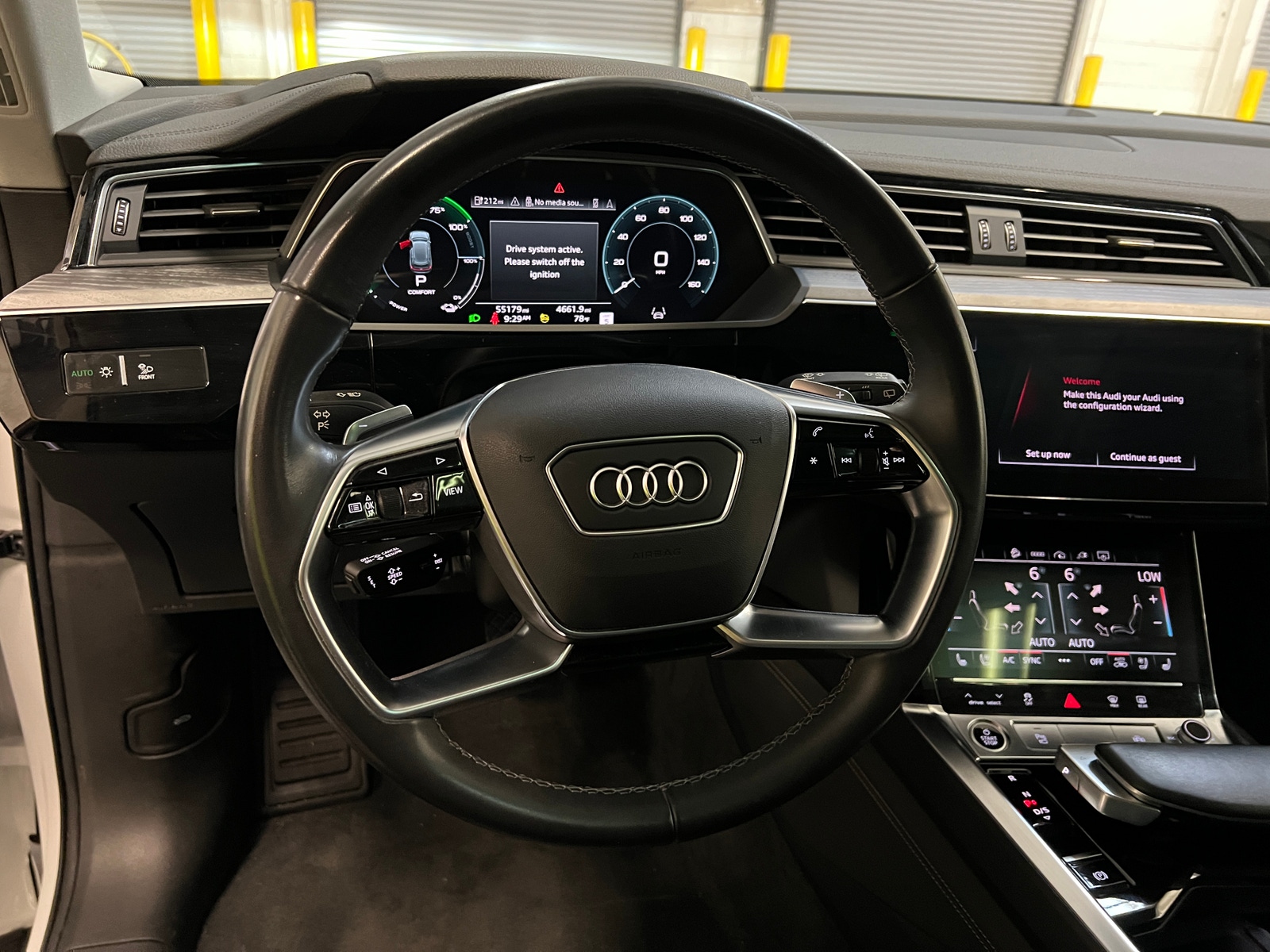 Thumbnail: 2024 Audi Q8 e-tron - 4