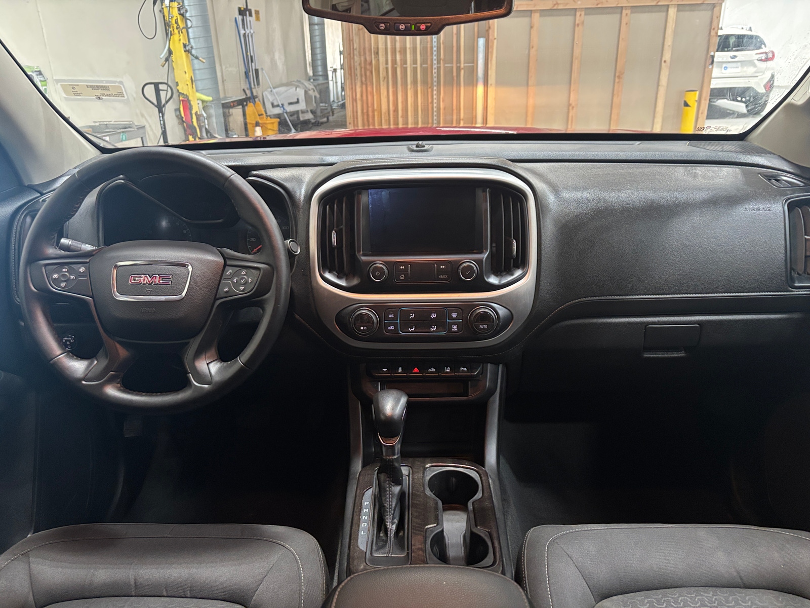 Thumbnail: 2022 GMC Canyon - 3