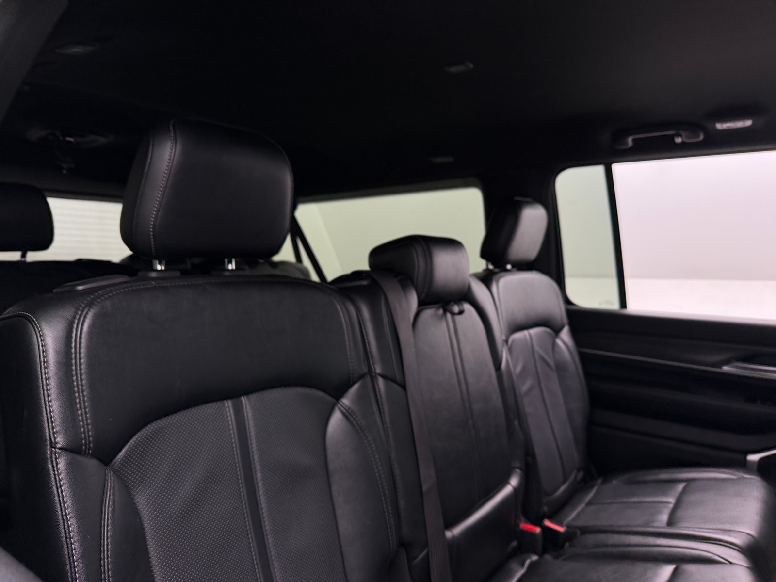 Thumbnail: 2024 Jeep Wagoneer - 5