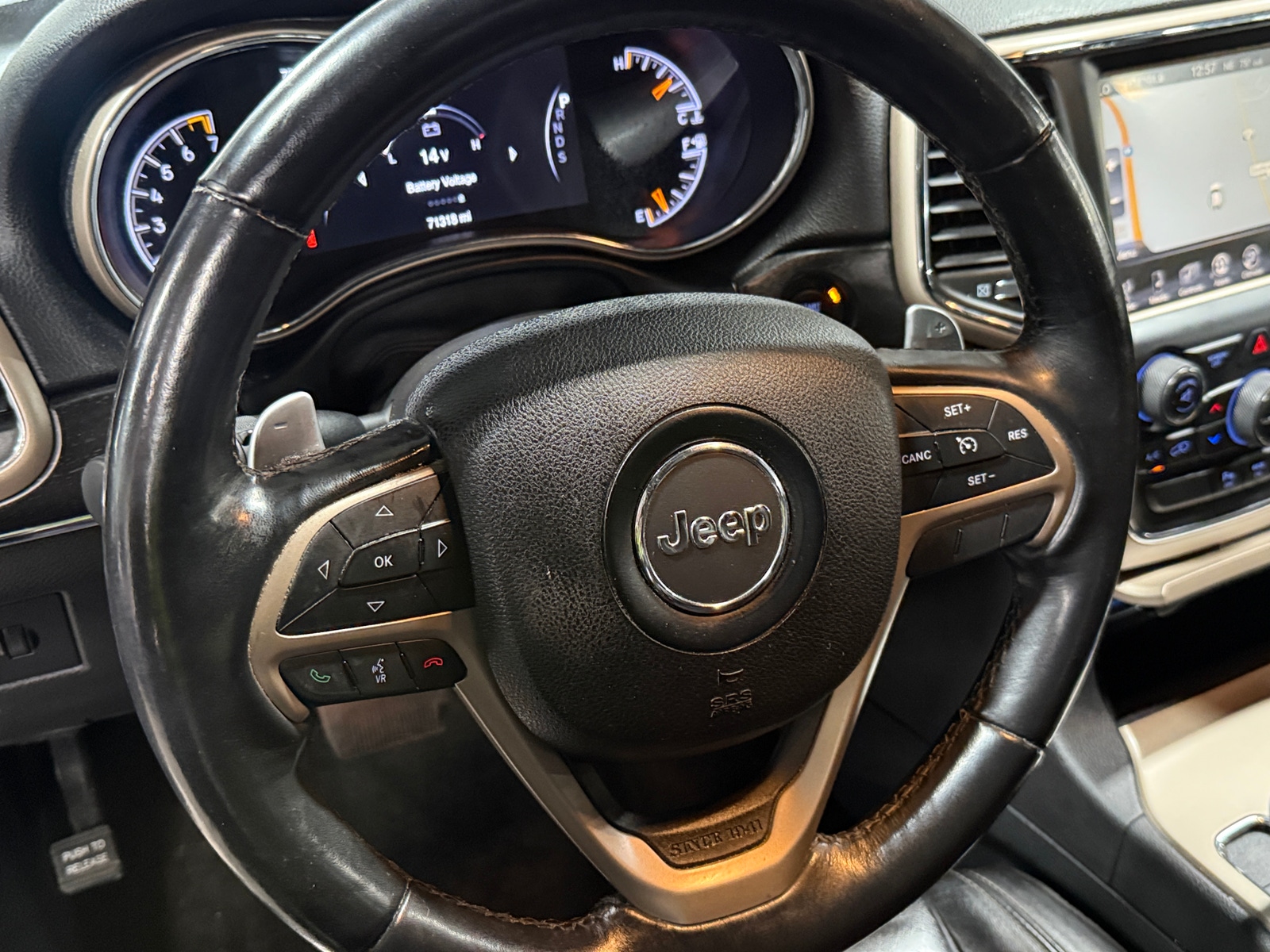 Thumbnail: 2015 Jeep Grand Cherokee - 4