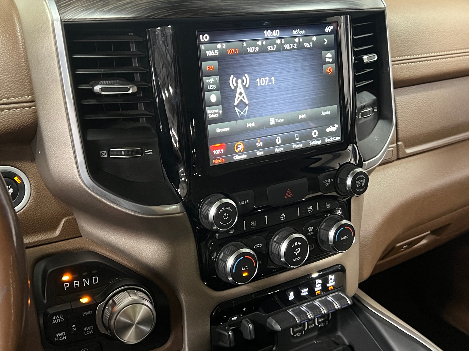 Thumbnail: 2020 RAM 1500 - 3
