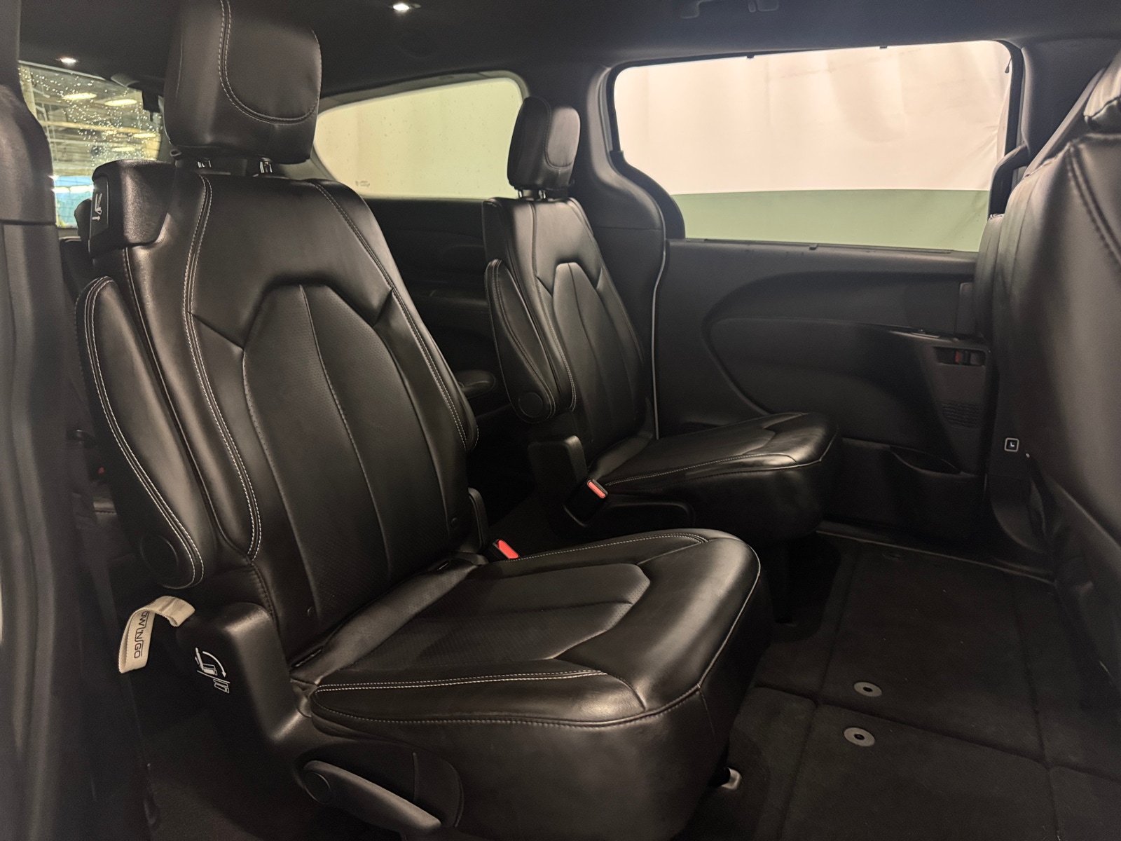 Thumbnail: 2025 Chrysler Pacifica - 5