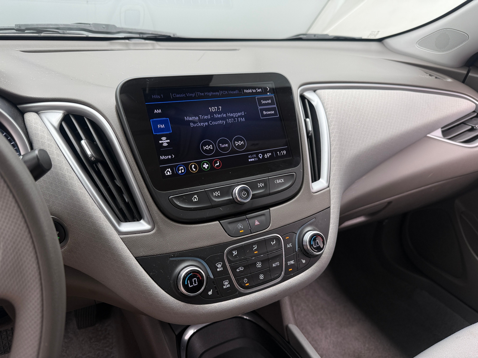 Thumbnail: 2025 Chevrolet Malibu - 4
