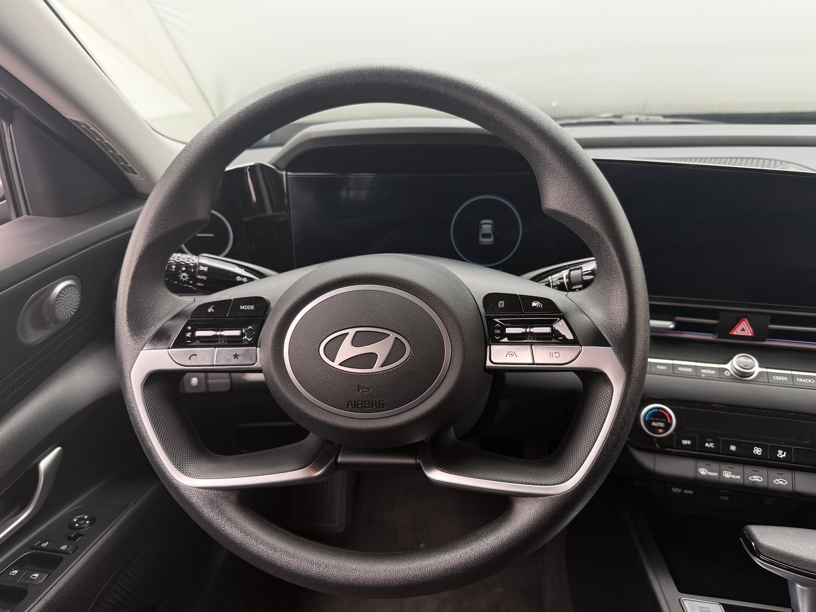 Thumbnail: 2024 Hyundai Elantra - 5