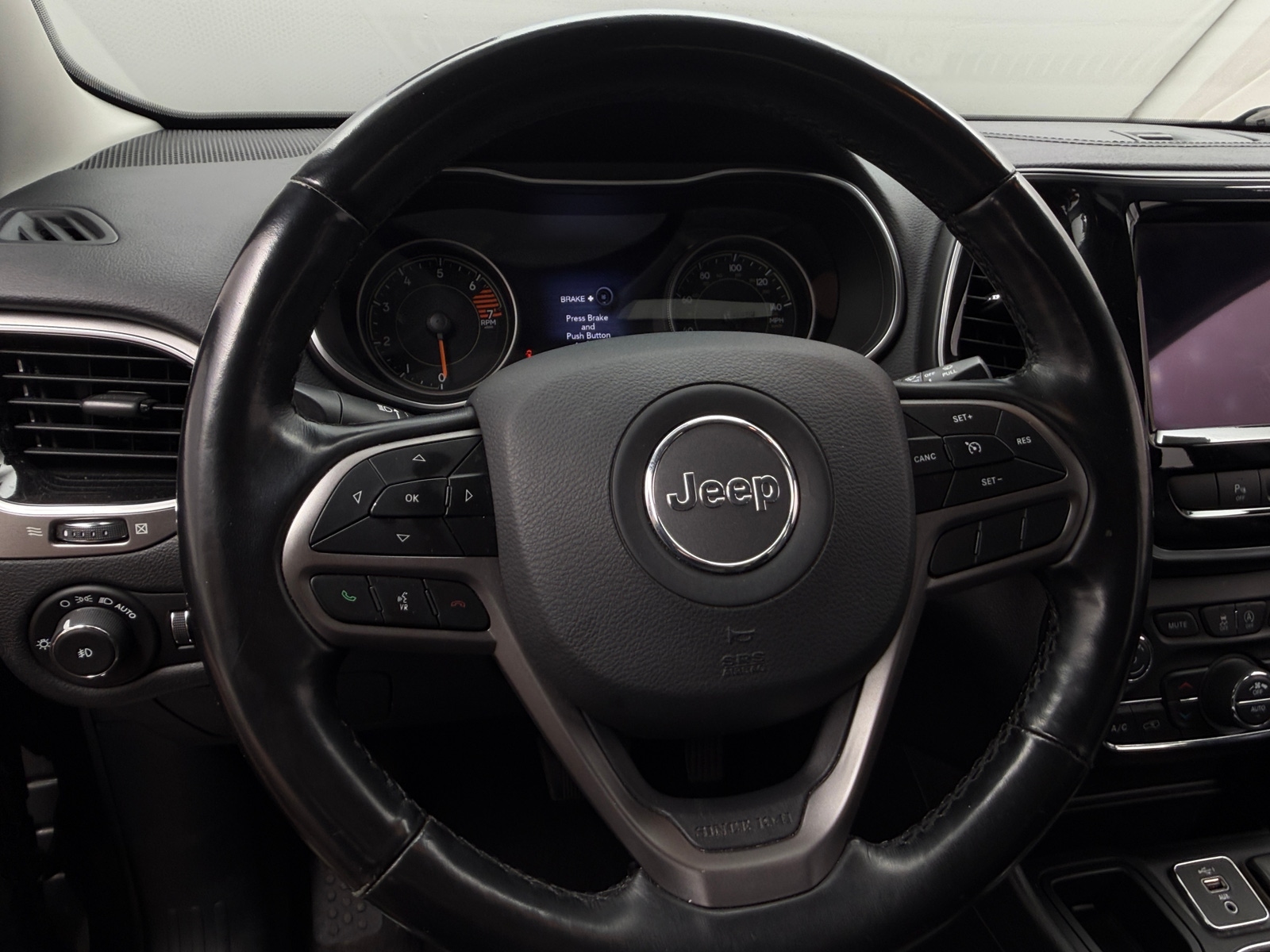 Thumbnail: 2020 Jeep Cherokee - 4