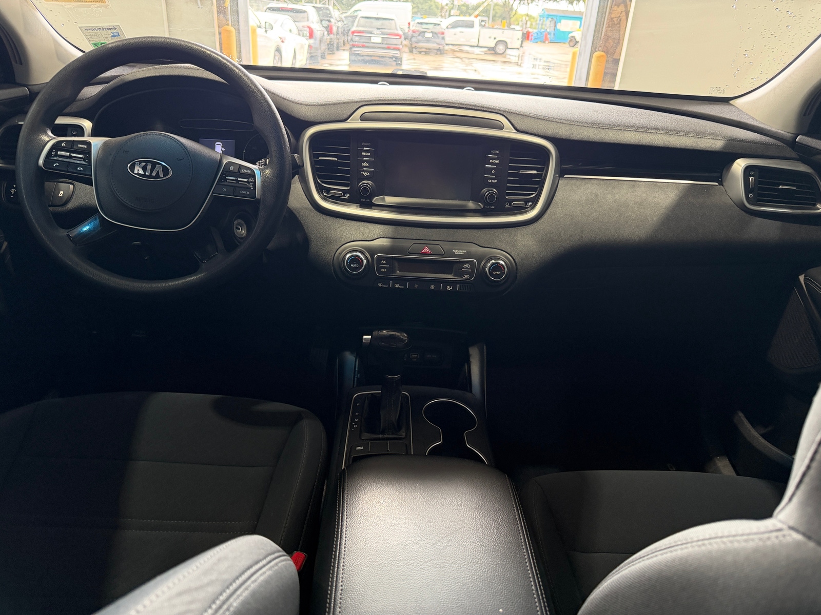 Thumbnail: 2019 Kia Sorento - 3
