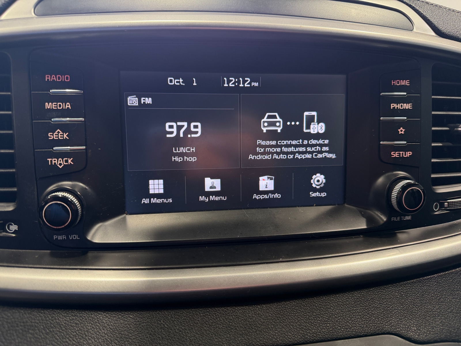 Thumbnail: 2019 Kia Sorento - 4