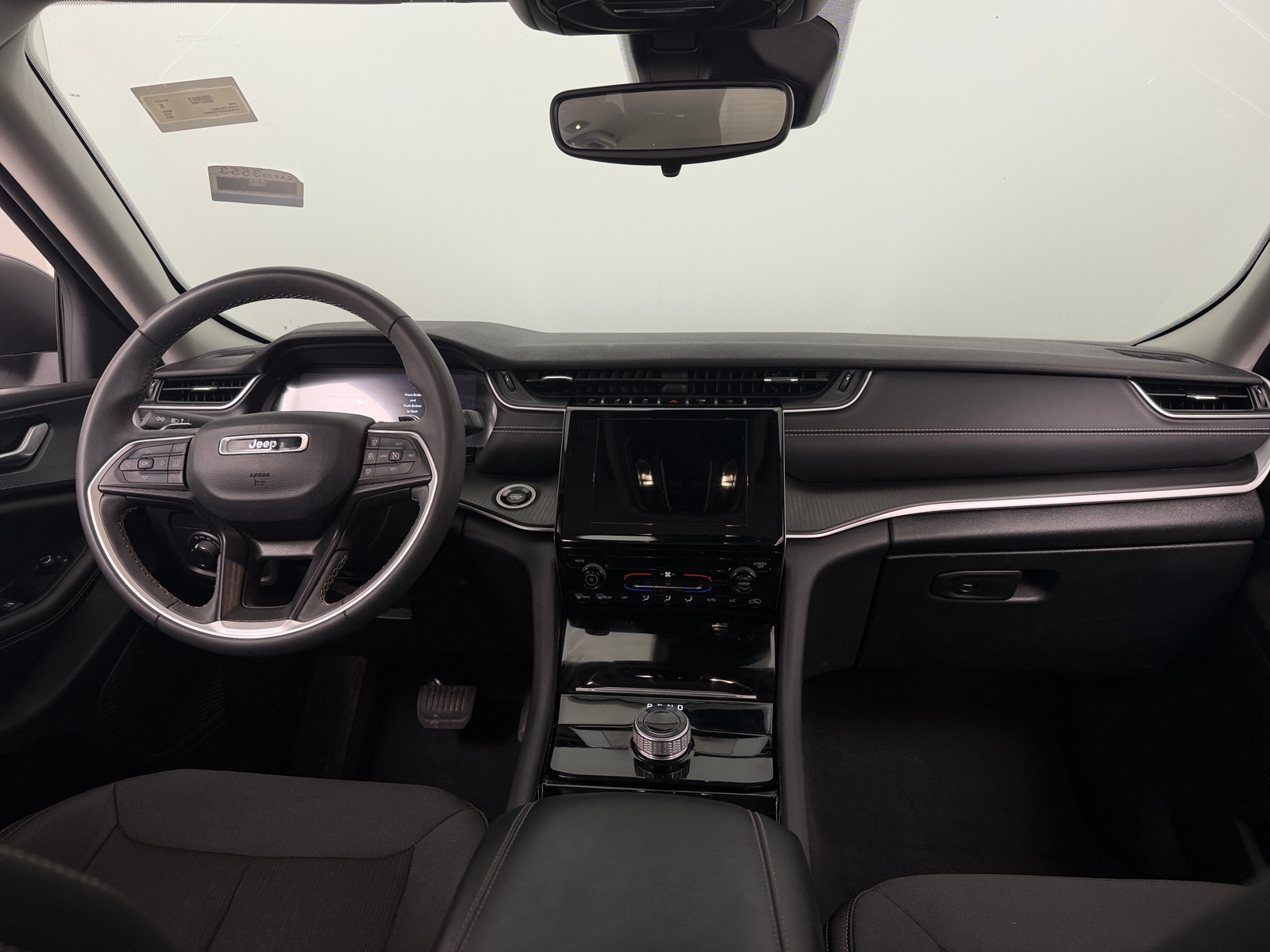 Thumbnail: 2023 Jeep Grand Cherokee - 3