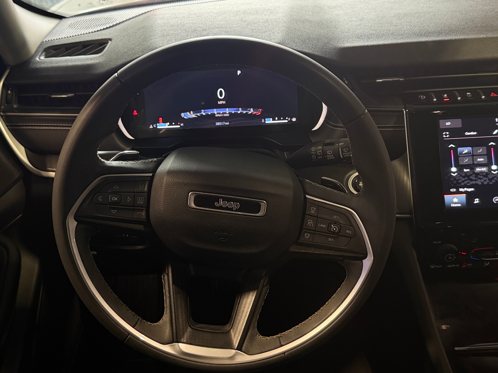 Thumbnail: 2023 Jeep Grand Cherokee - 5