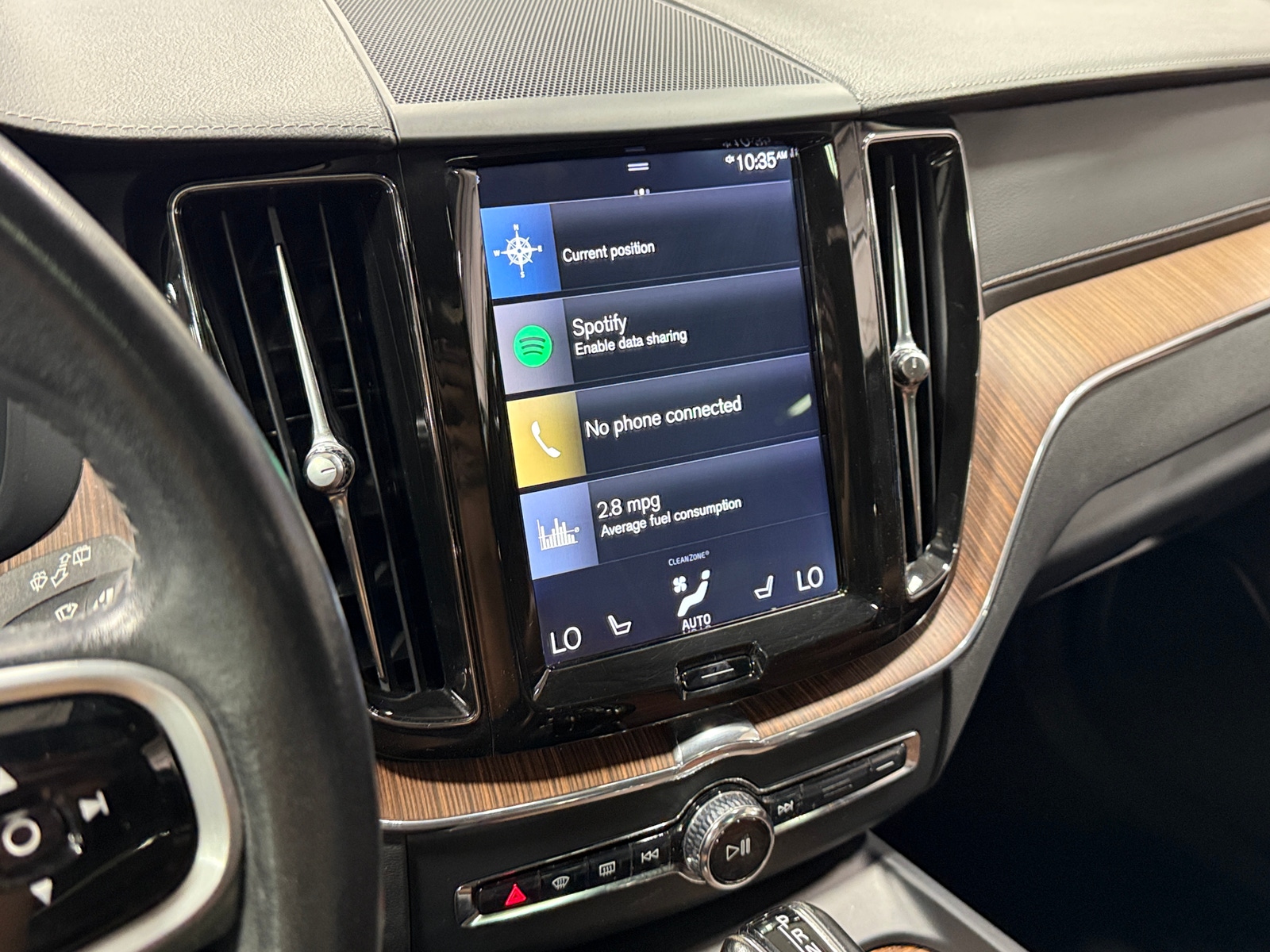 Thumbnail: 2019 Volvo XC60 - 3