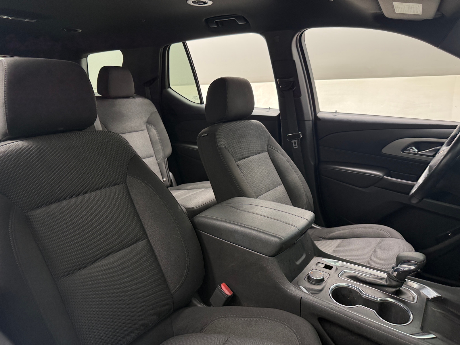 Thumbnail: 2023 Chevrolet Traverse - 2