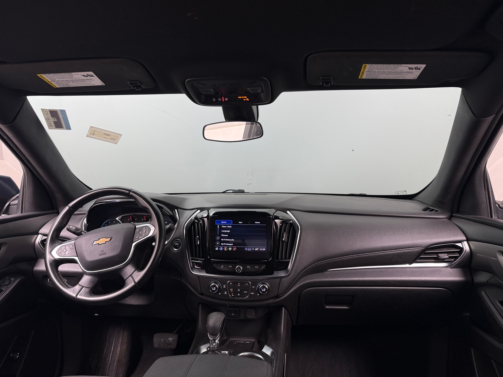 Thumbnail: 2023 Chevrolet Traverse - 3
