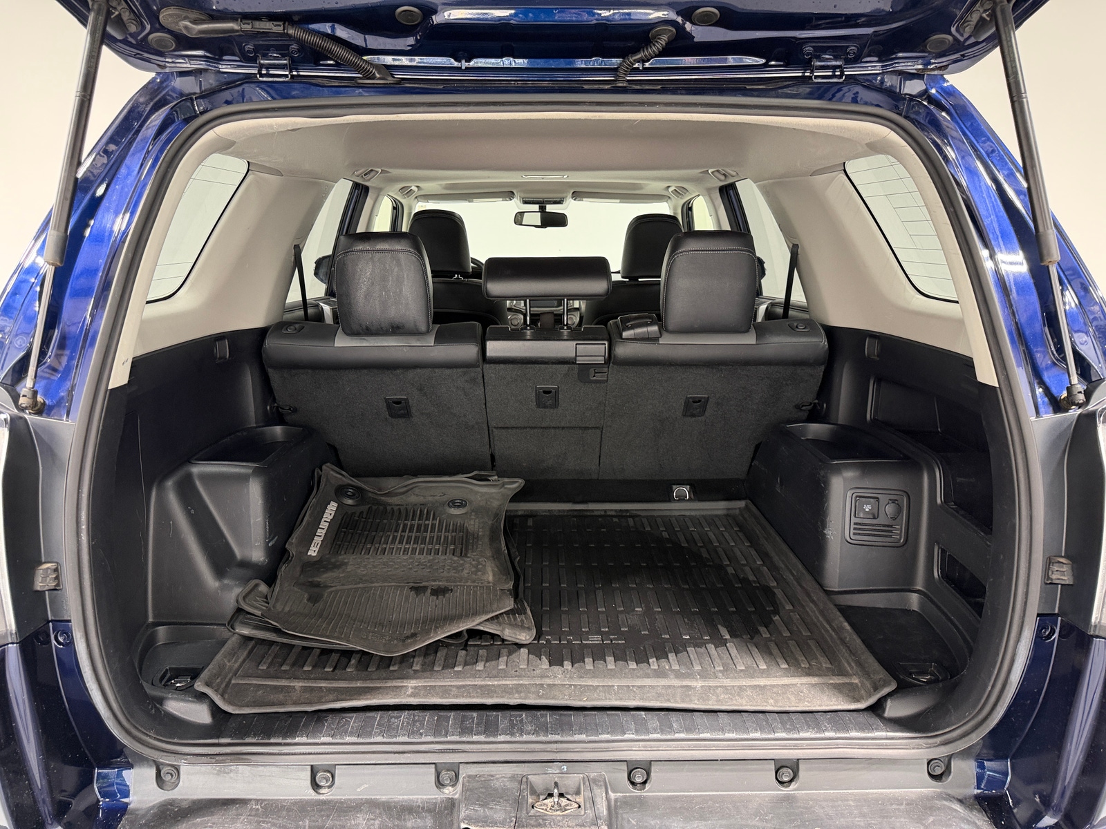 Thumbnail: 2017 Toyota 4Runner - 7