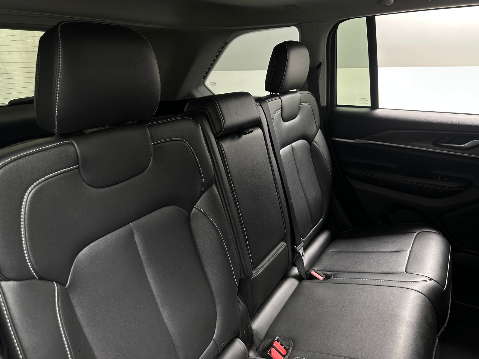 Thumbnail: 2023 Jeep Grand Cherokee - 5
