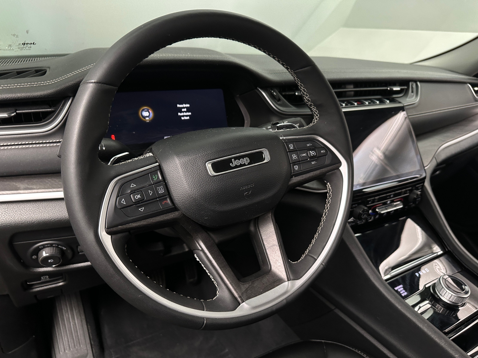 Thumbnail: 2023 Jeep Grand Cherokee - 4