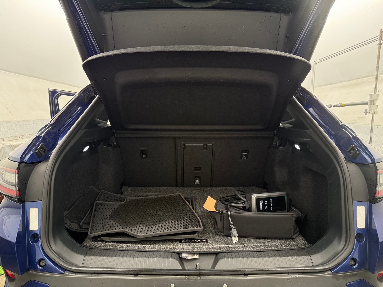 Thumbnail: 2021 Volkswagen ID.4 - 6