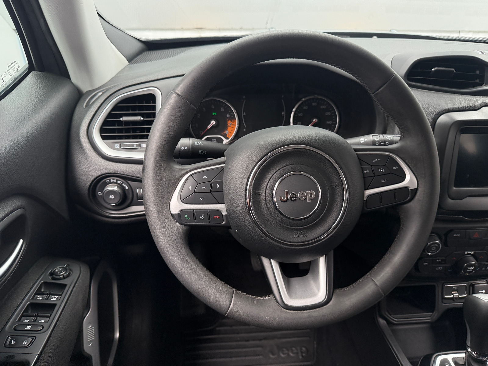 Thumbnail: 2018 Jeep Renegade - 5