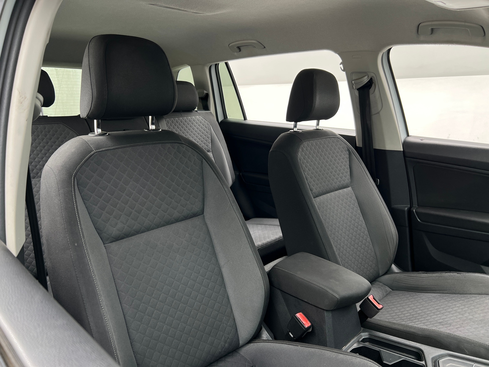 Thumbnail: 2018 Volkswagen Tiguan - 2