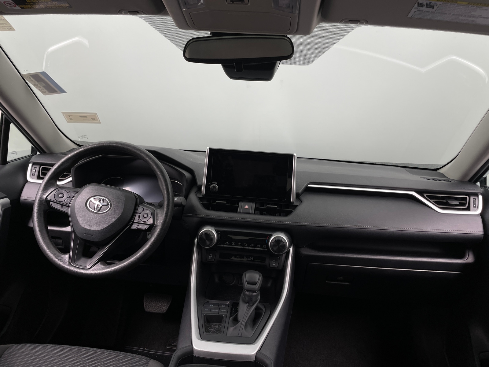 Thumbnail: 2025 Toyota RAV4 - 3