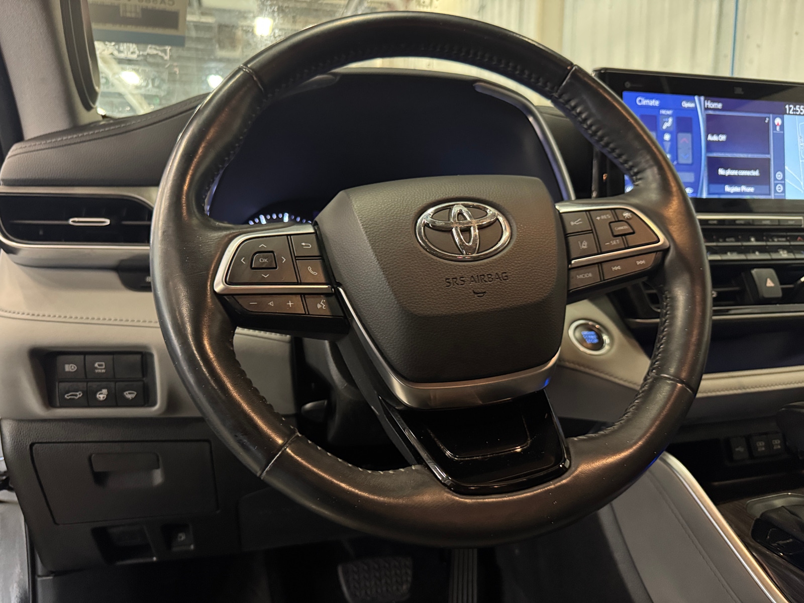Thumbnail: 2020 Toyota Highlander - 5