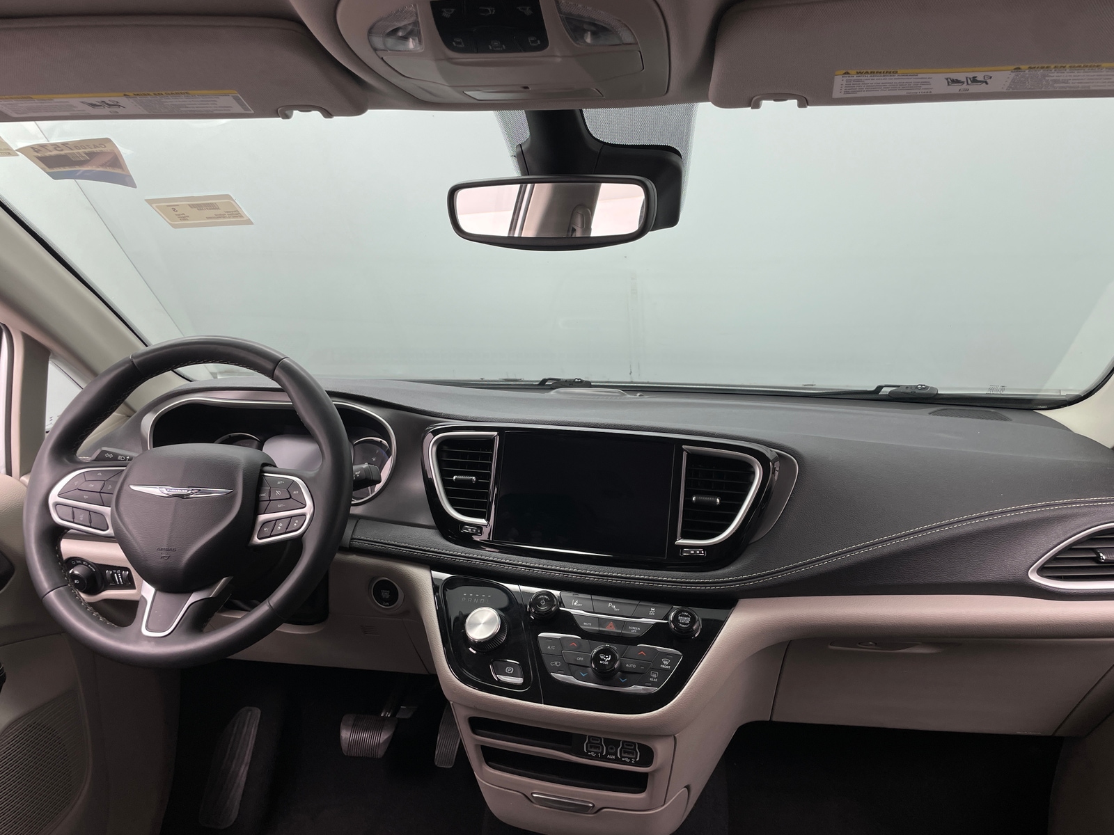 Thumbnail: 2023 Chrysler Pacifica - 2