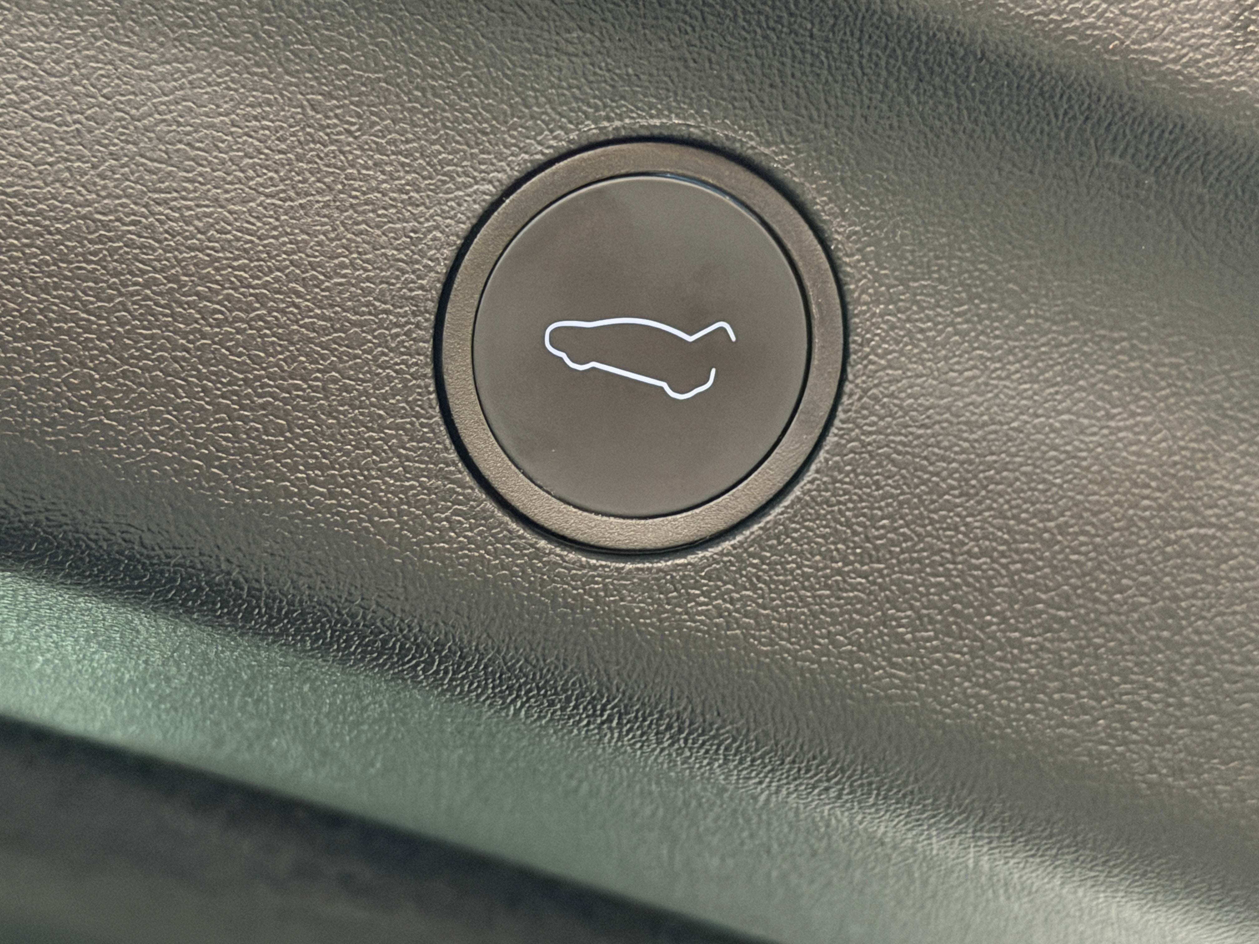 Used 2024 Tesla Model Y Long Range with VIN 7SAYGDED1RF008904 for sale in Auburn, WA