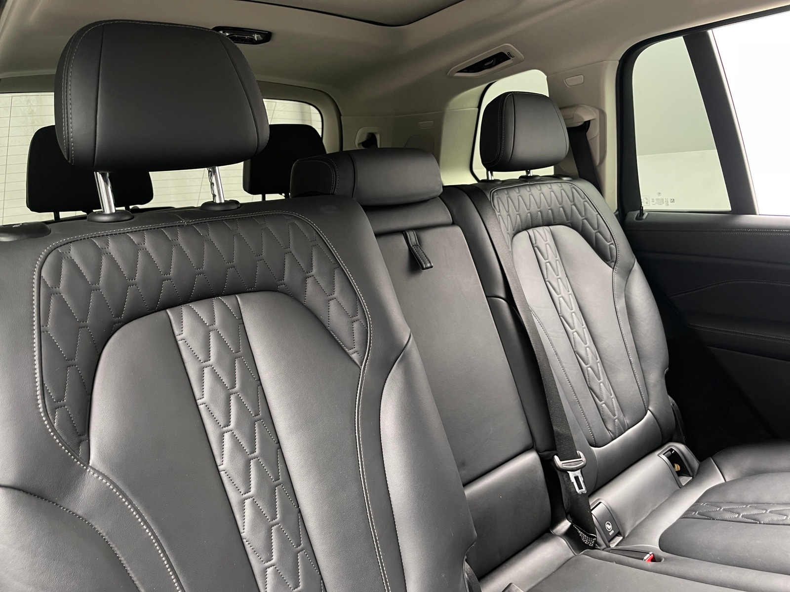 Thumbnail: 2024 BMW X7 - 6