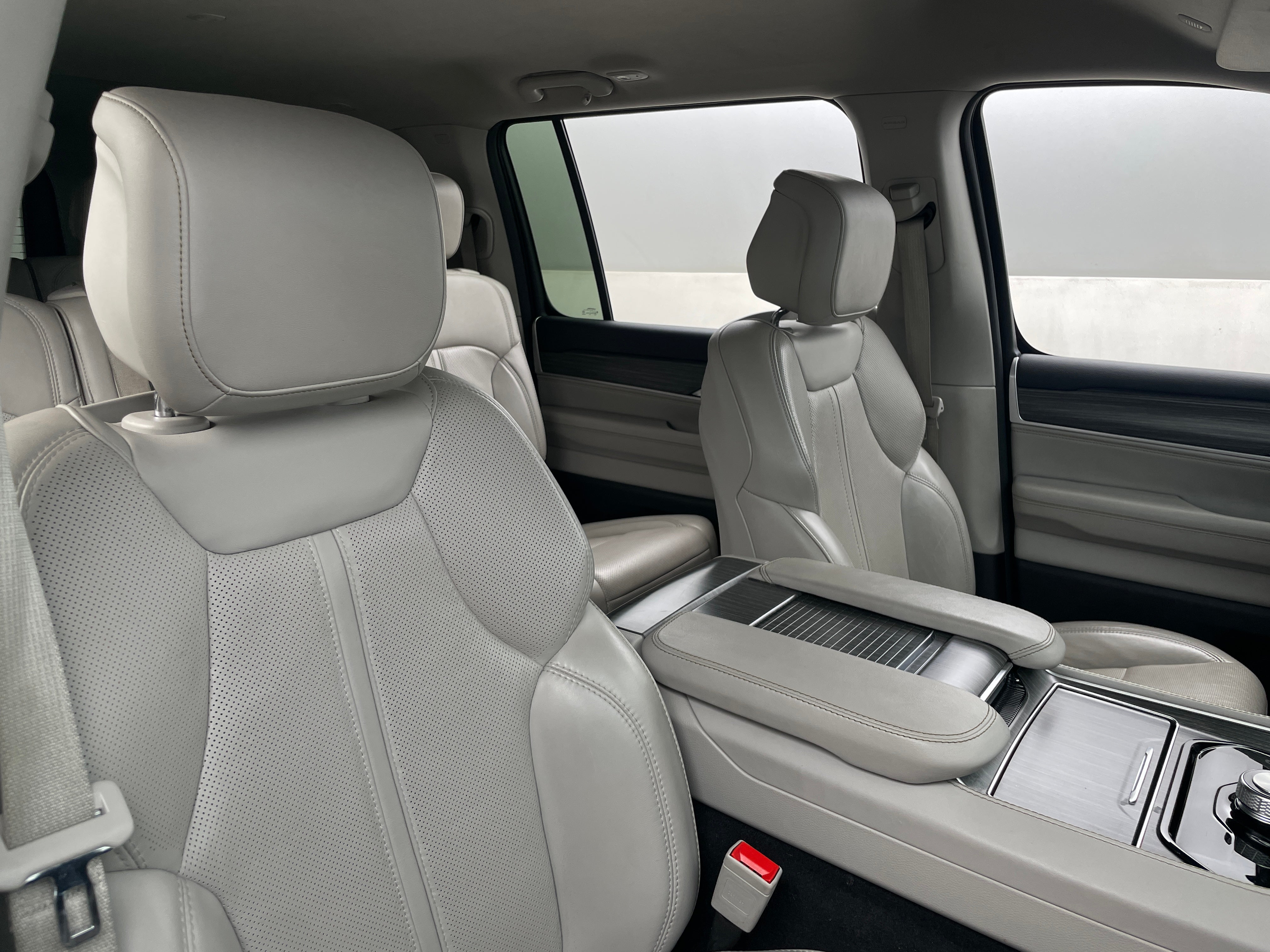 2024 Jeep Wagoneer L