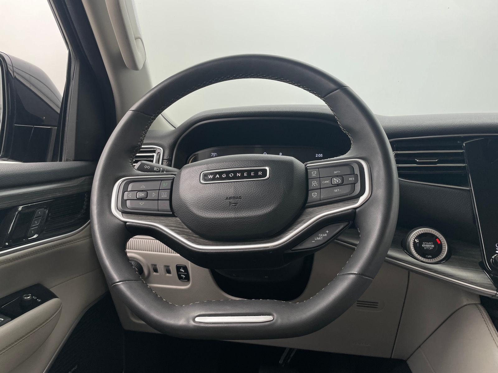 Thumbnail: 2024 Jeep Wagoneer - 4