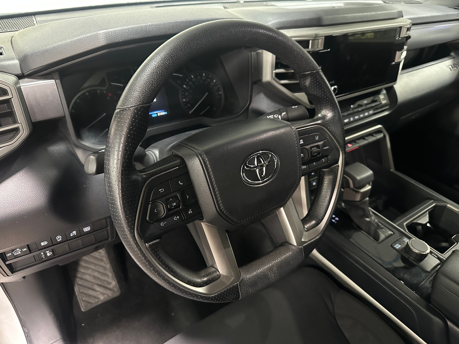 Thumbnail: 2025 Toyota Tundra - 5
