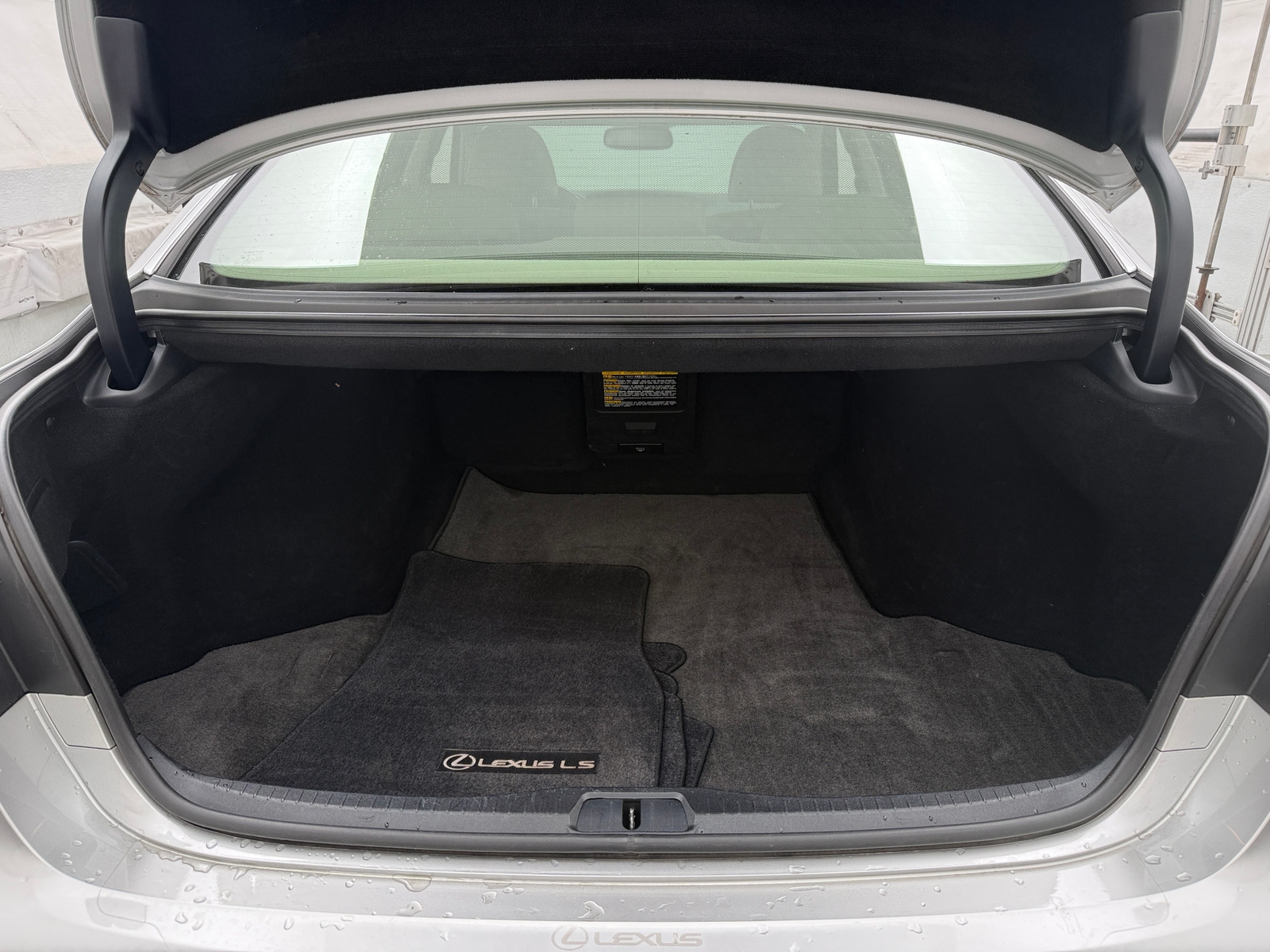 Thumbnail: 2014 Lexus LS - 6