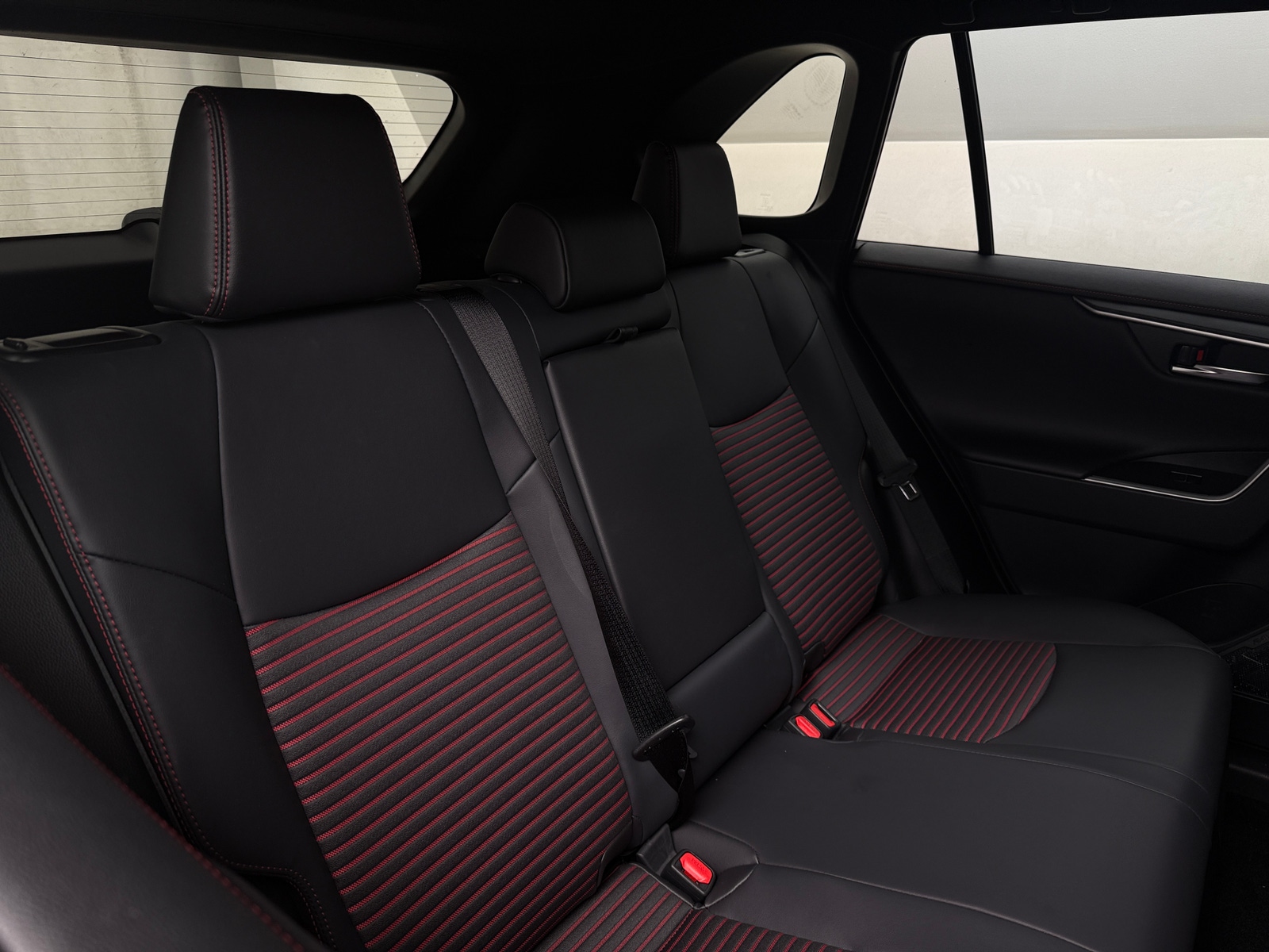 Thumbnail: 2025 Toyota RAV4 - 6