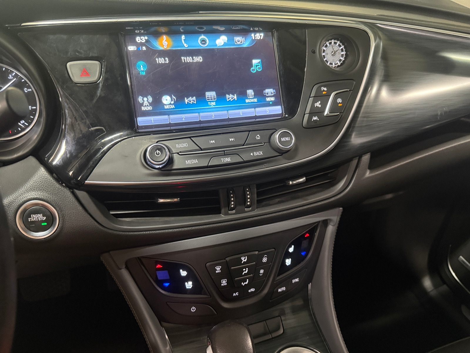 Thumbnail: 2019 Buick Envision - 3