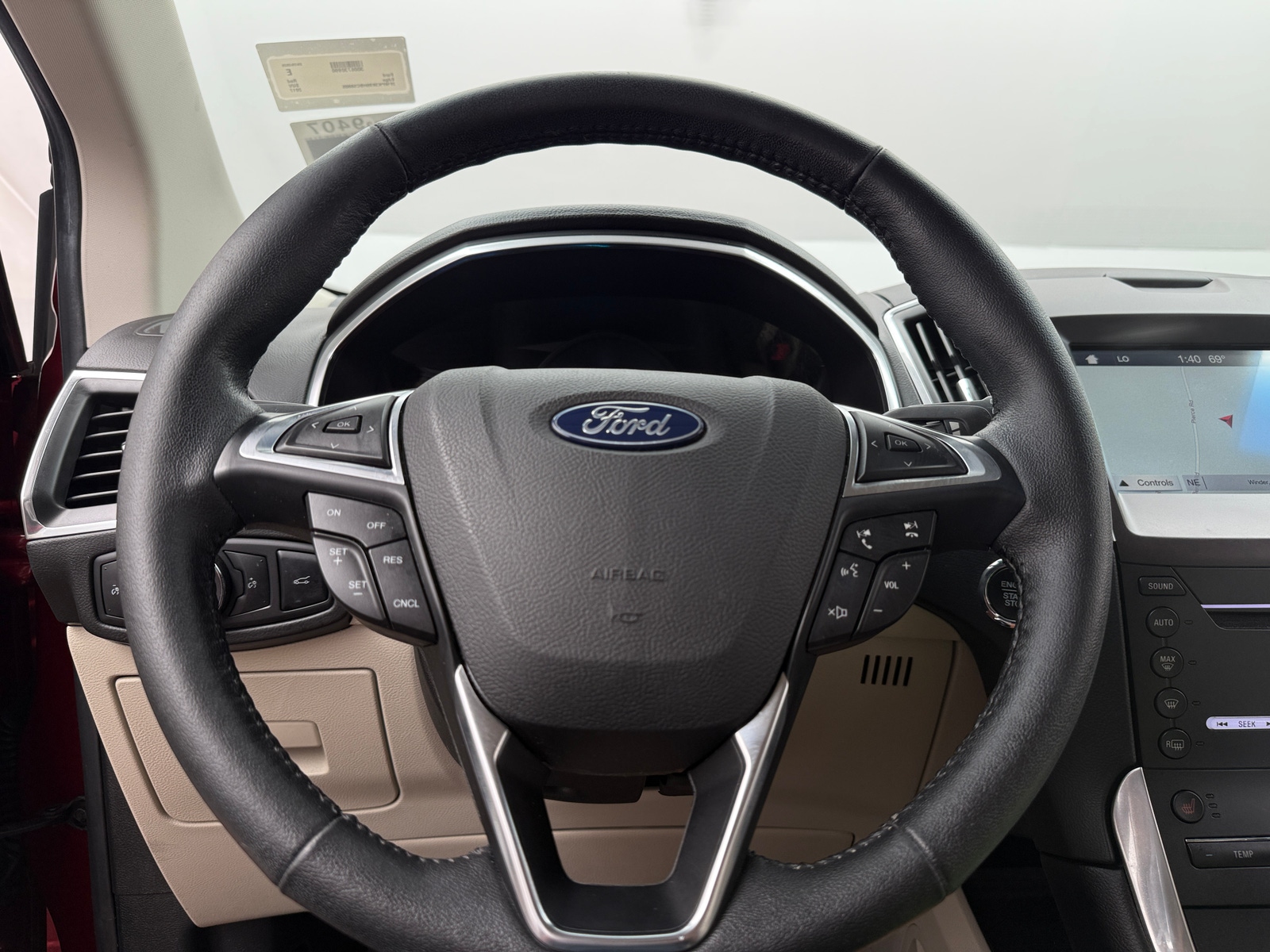 Thumbnail: 2017 Ford Edge - 4