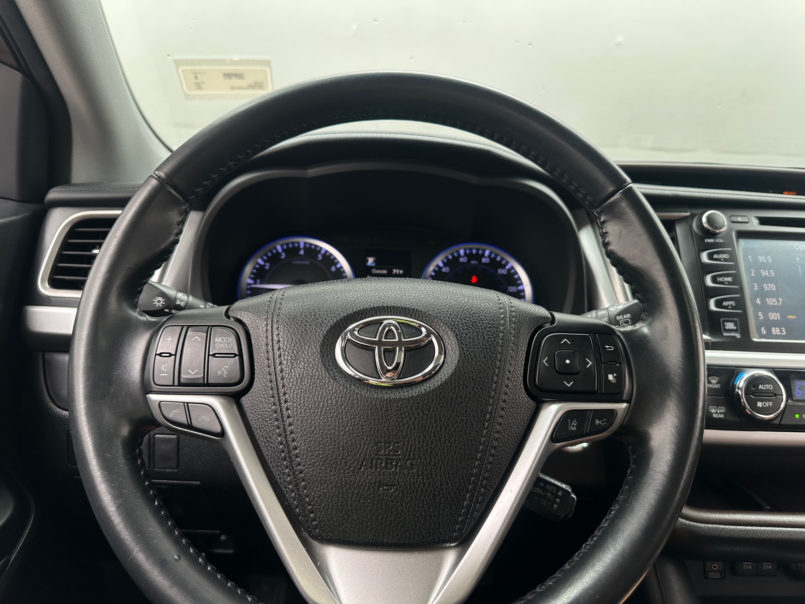 Thumbnail: 2018 Toyota Highlander - 5