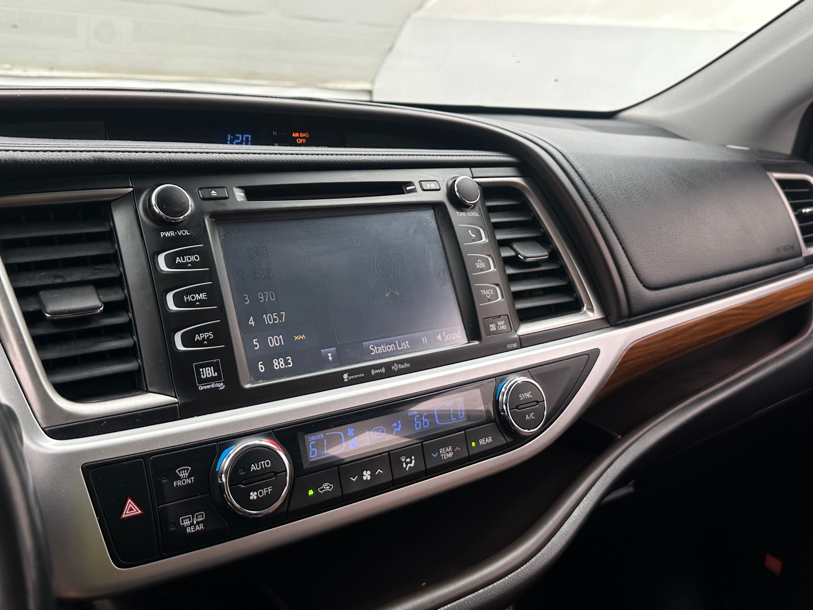 Thumbnail: 2018 Toyota Highlander - 4