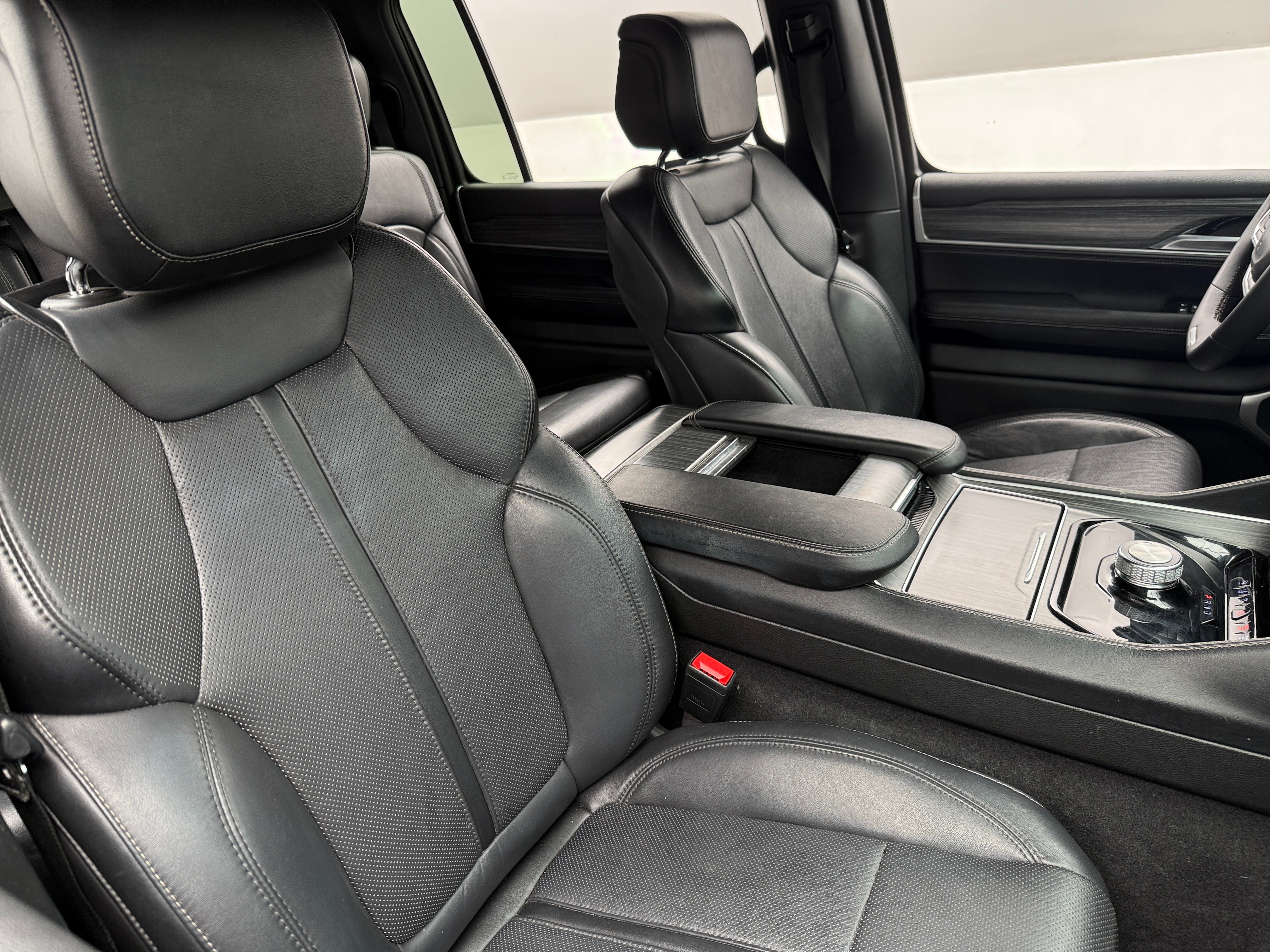 2024 Jeep Wagoneer L