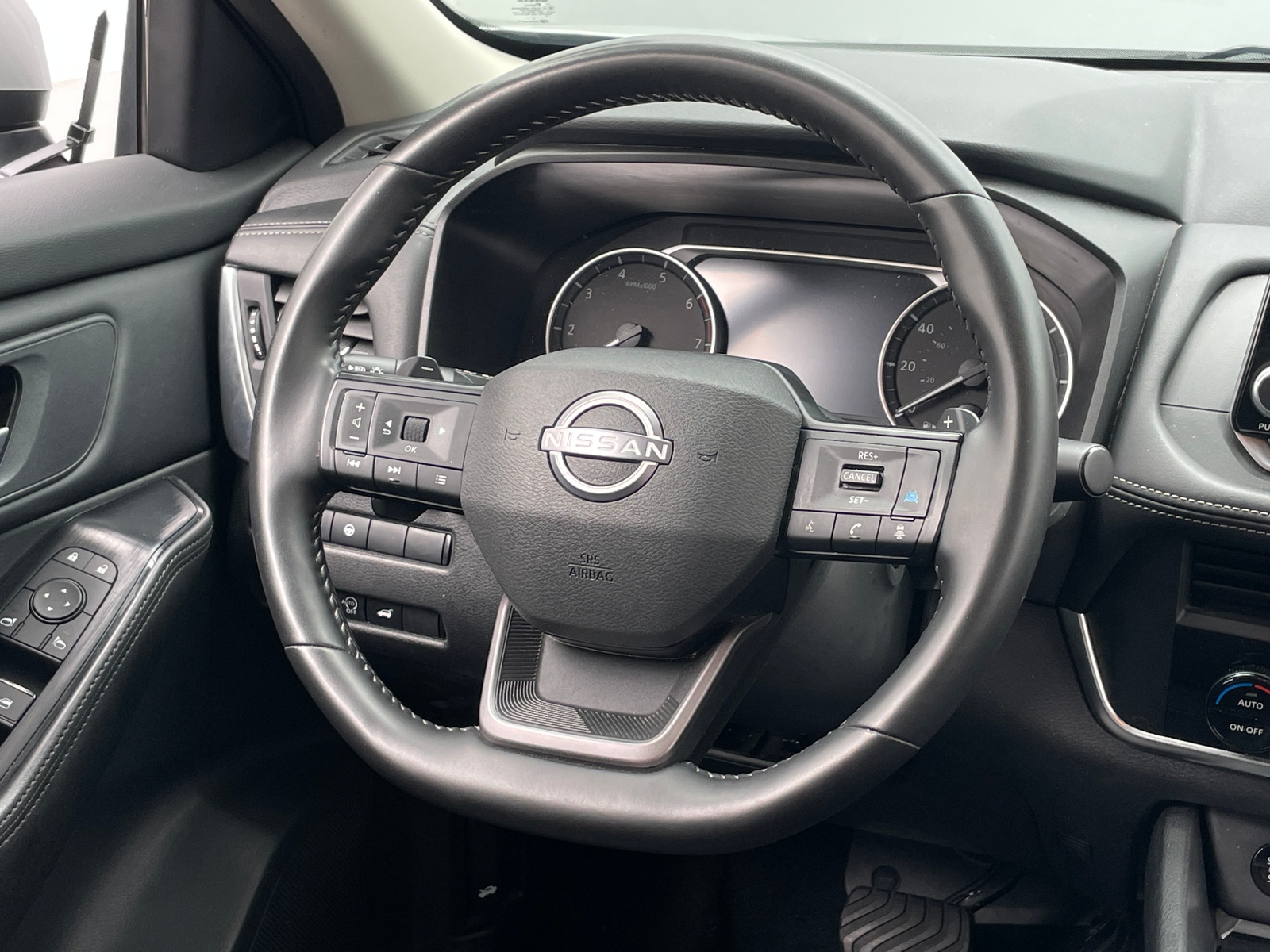 Thumbnail: 2025 Nissan Rogue - 5