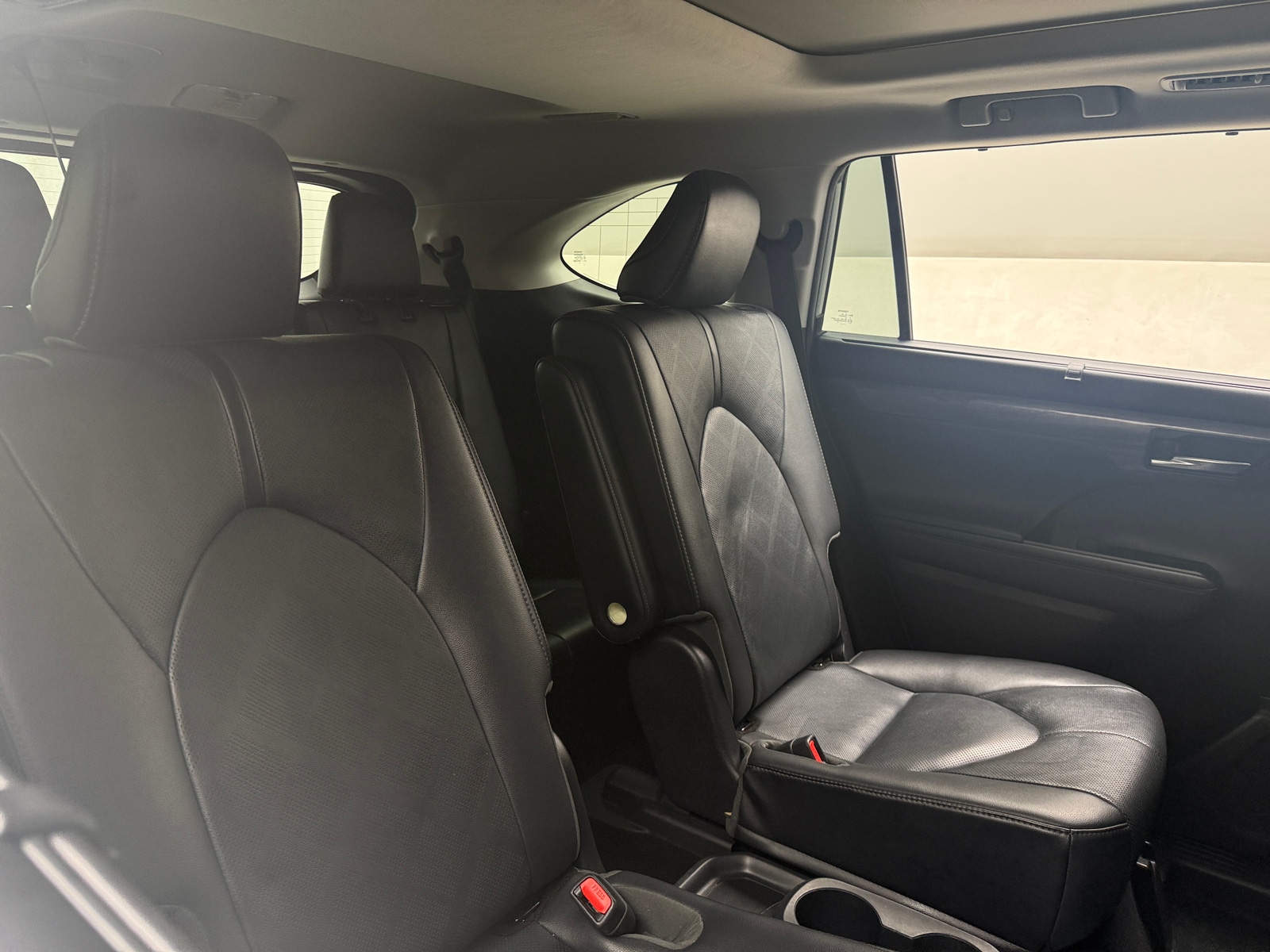 Thumbnail: 2021 Toyota Highlander - 5