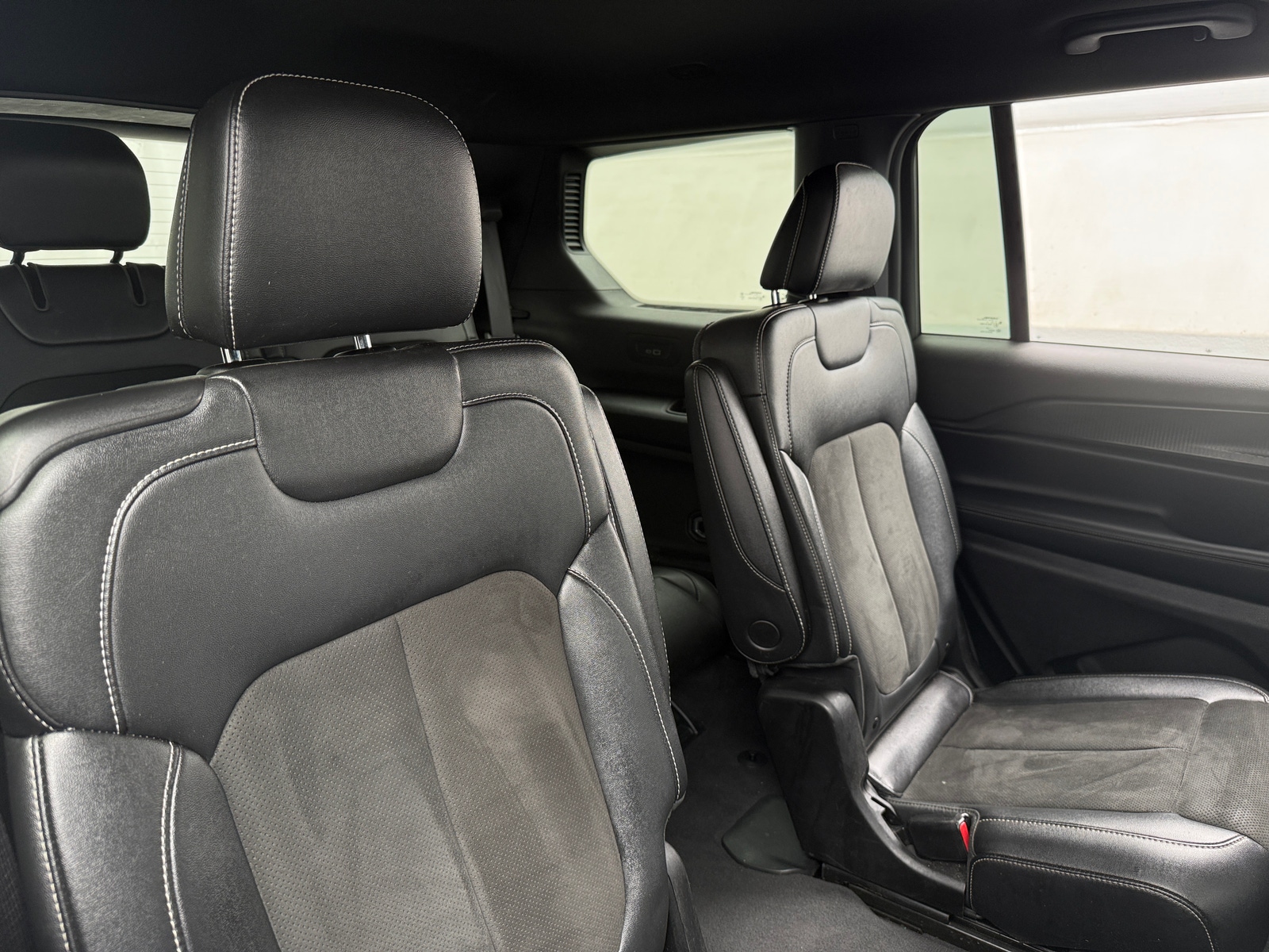 Thumbnail: 2023 Jeep Grand Cherokee L - 5